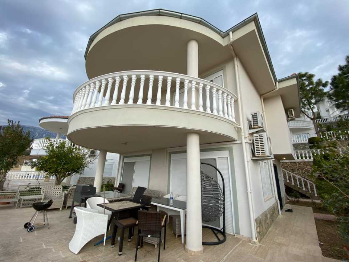 Alanya/Kargıcak'ta Lüks Eşyalı 3+1 Villa