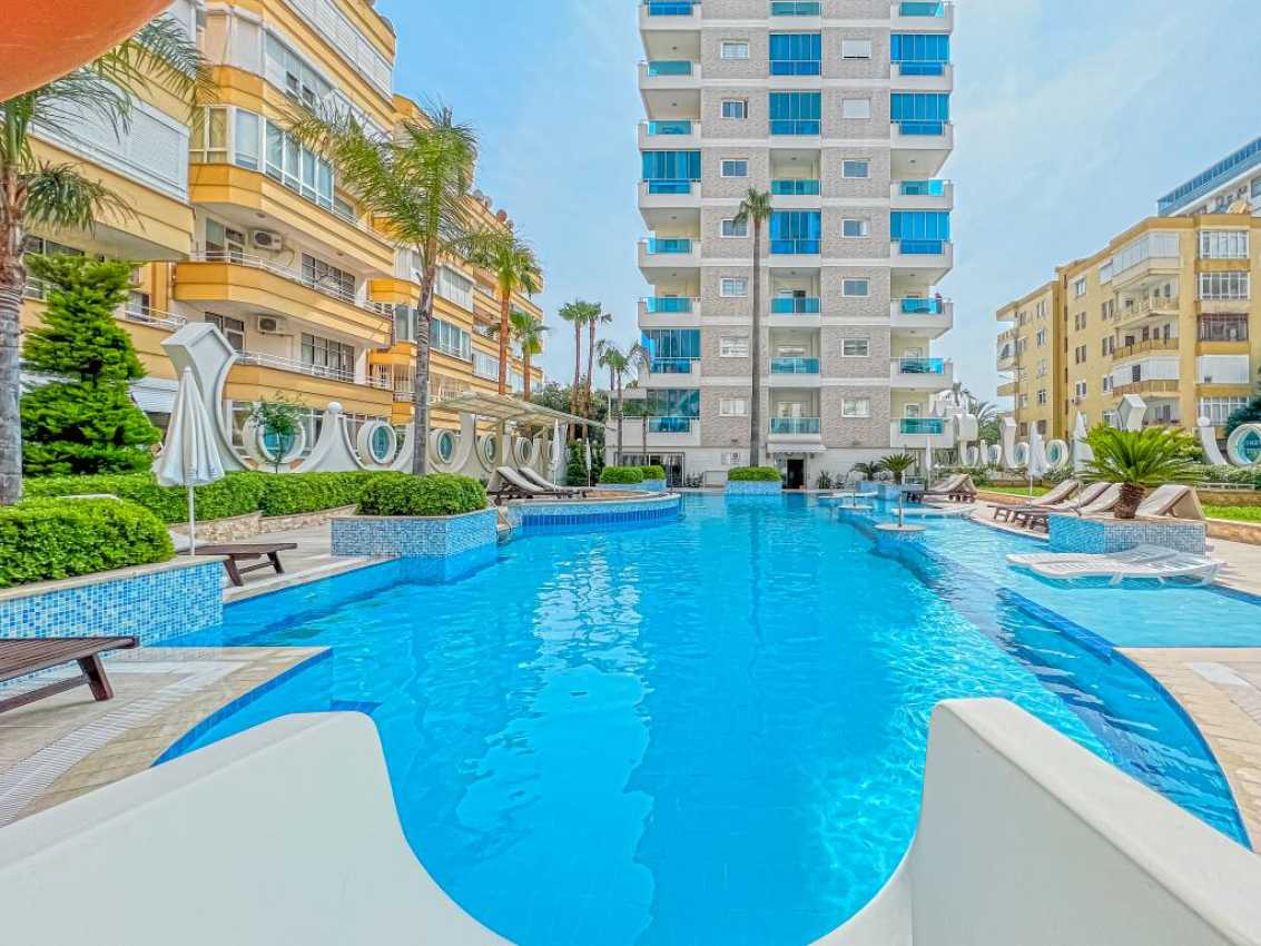 Alanya/Mahmutlar'da Denize Sıfır Lüks Eşyalı Daire